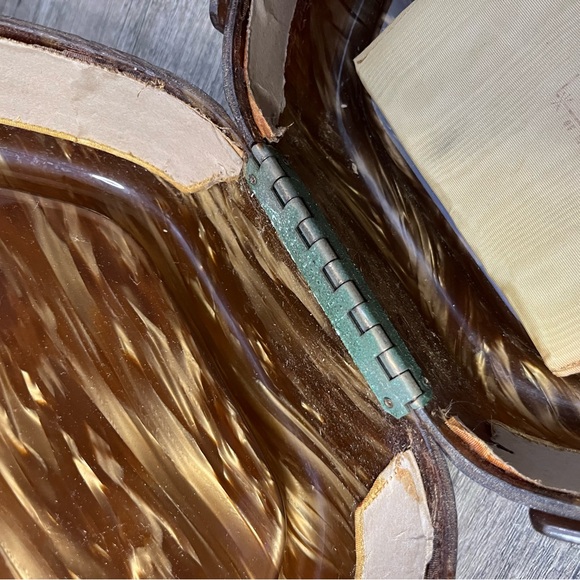 Vintage Myles 1950s mother of pearl gold lucite hand bag - Picture 4 of 7